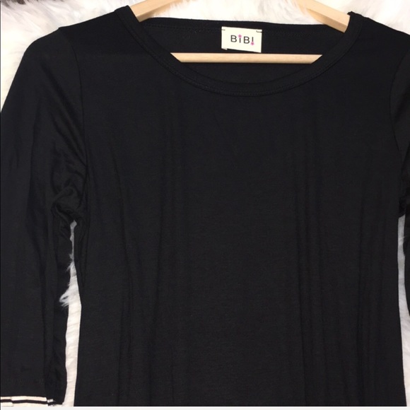 Black and Pin Striped Tee - Picture 4 of 4